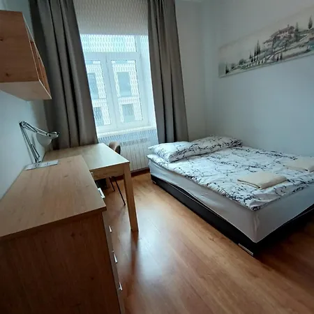 Obok Piotrkowskiej, Parking Gratis, Dostep Na Kod *