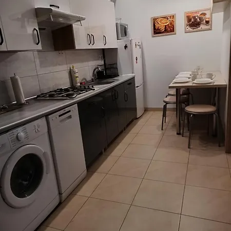 Obok Piotrkowskiej, Parking Gratis, Dostep Na Kod