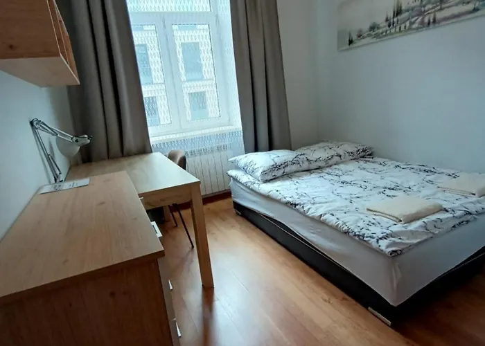 Obok Piotrkowskiej, Parking Gratis, Dostep Na Kod *